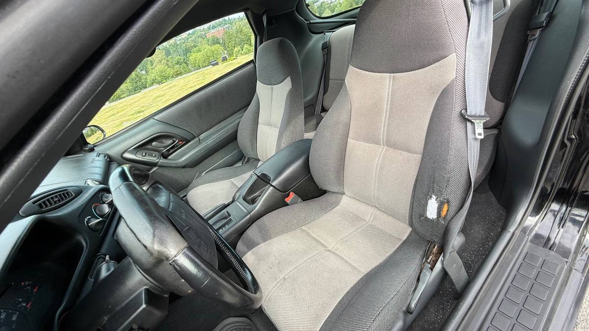 Chevrolet-camaro-z28-1994-black-7