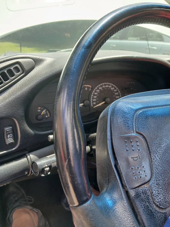 Chevrolet-camaro-z28-1994-white-11