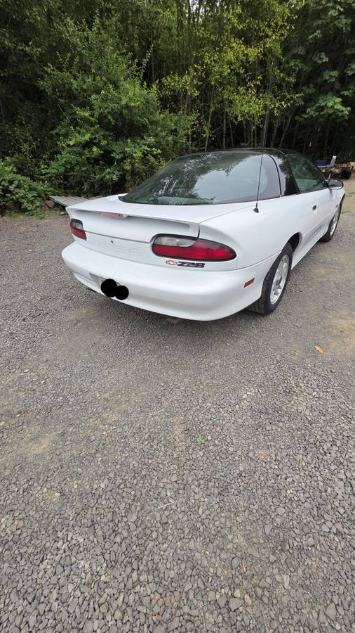 Chevrolet-camaro-z28-1994-white-2