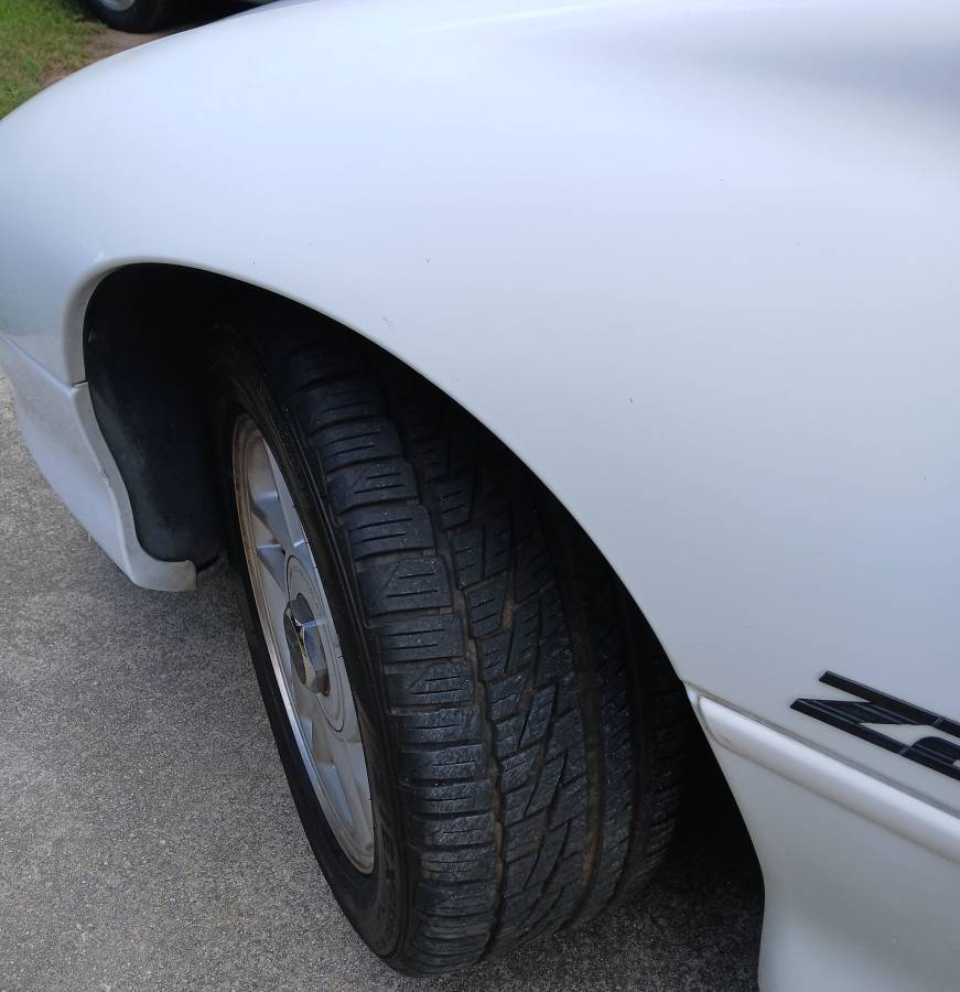 Chevrolet-camaro-z28-1994-white-6