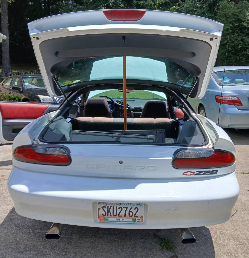 Chevrolet-camaro-z28-1994-white-7