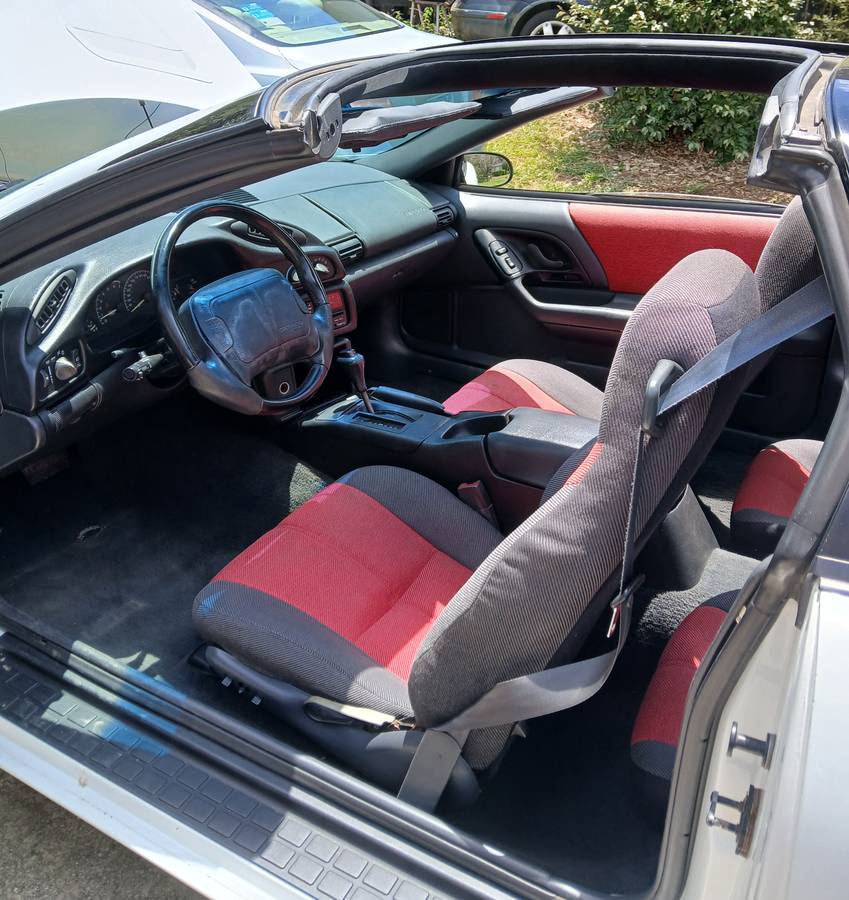 Chevrolet-camaro-z28-1994-white-8