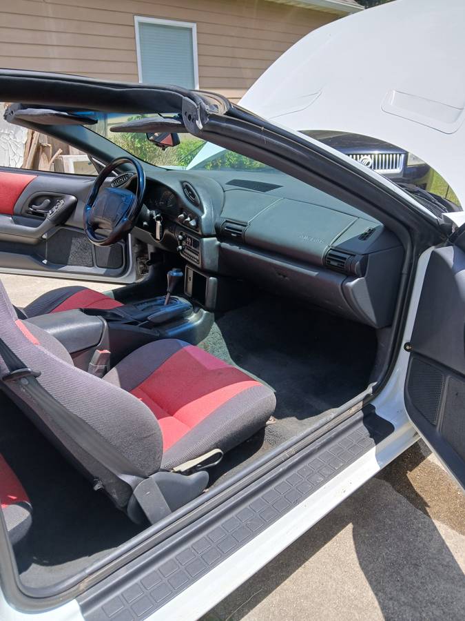 Chevrolet-camaro-z28-1994-white-9