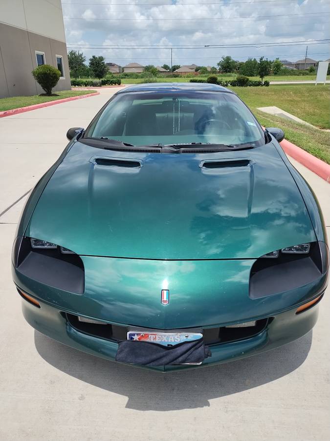 Chevrolet-camaro-z28-1995-green-10