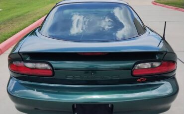 Chevrolet-camaro-z28-1995-green-11