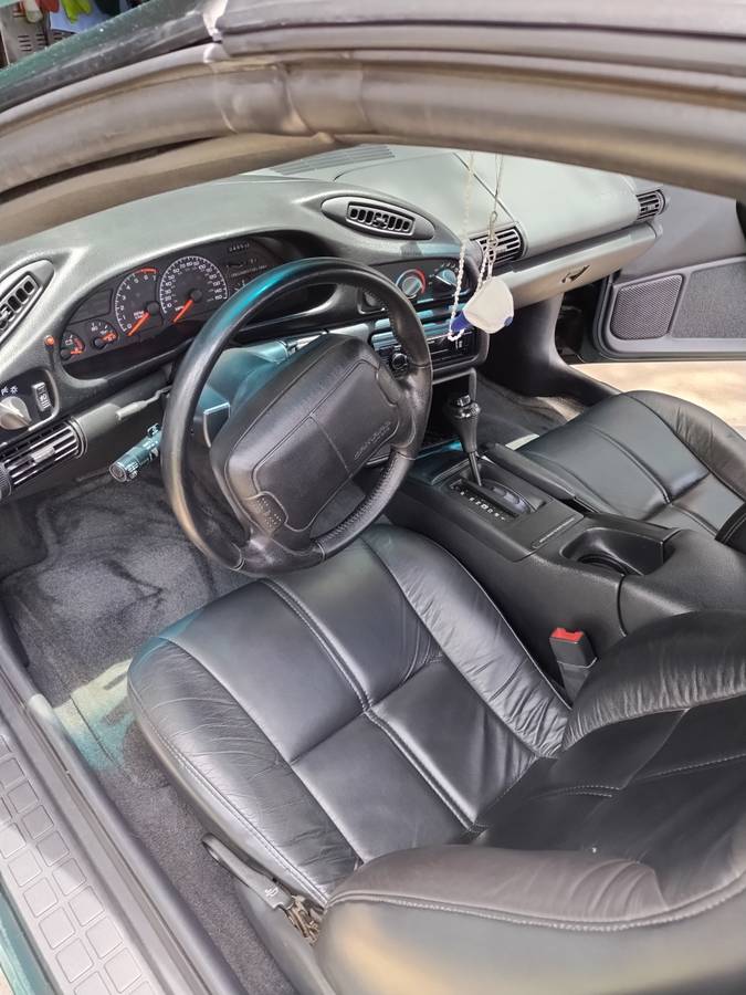 Chevrolet-camaro-z28-1995-green-5