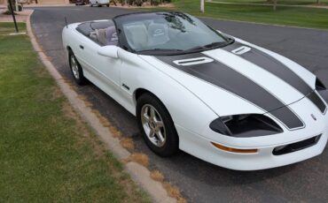 Chevrolet-camaro-z28-convertable-1995-white-1