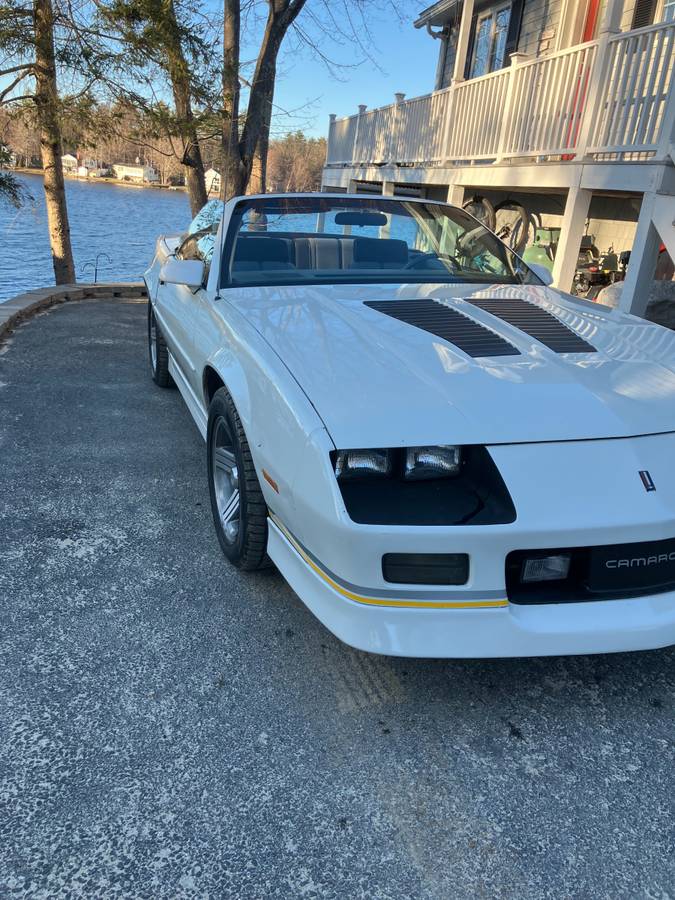 Chevrolet-camaro-z28-convertible-1988-white-1