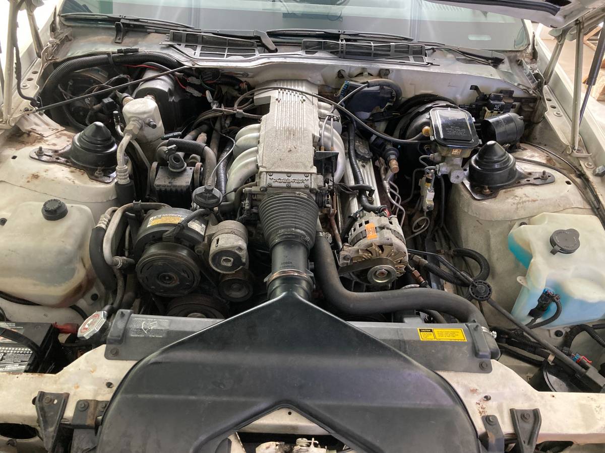 Chevrolet-camaro-z28-convertible-1988-white-9