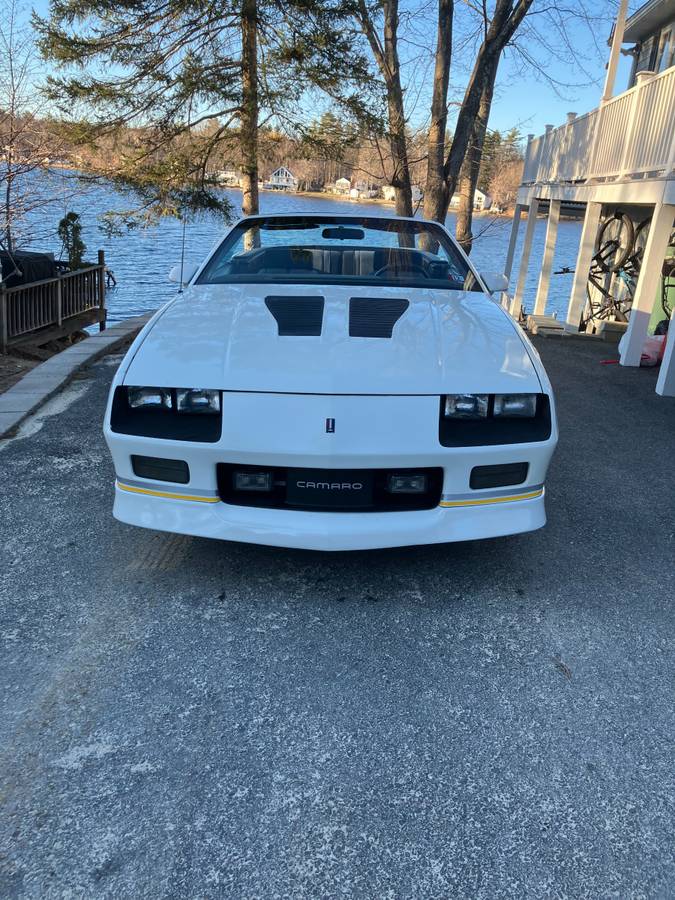 Chevrolet-camaro-z28-convertible-1988-white