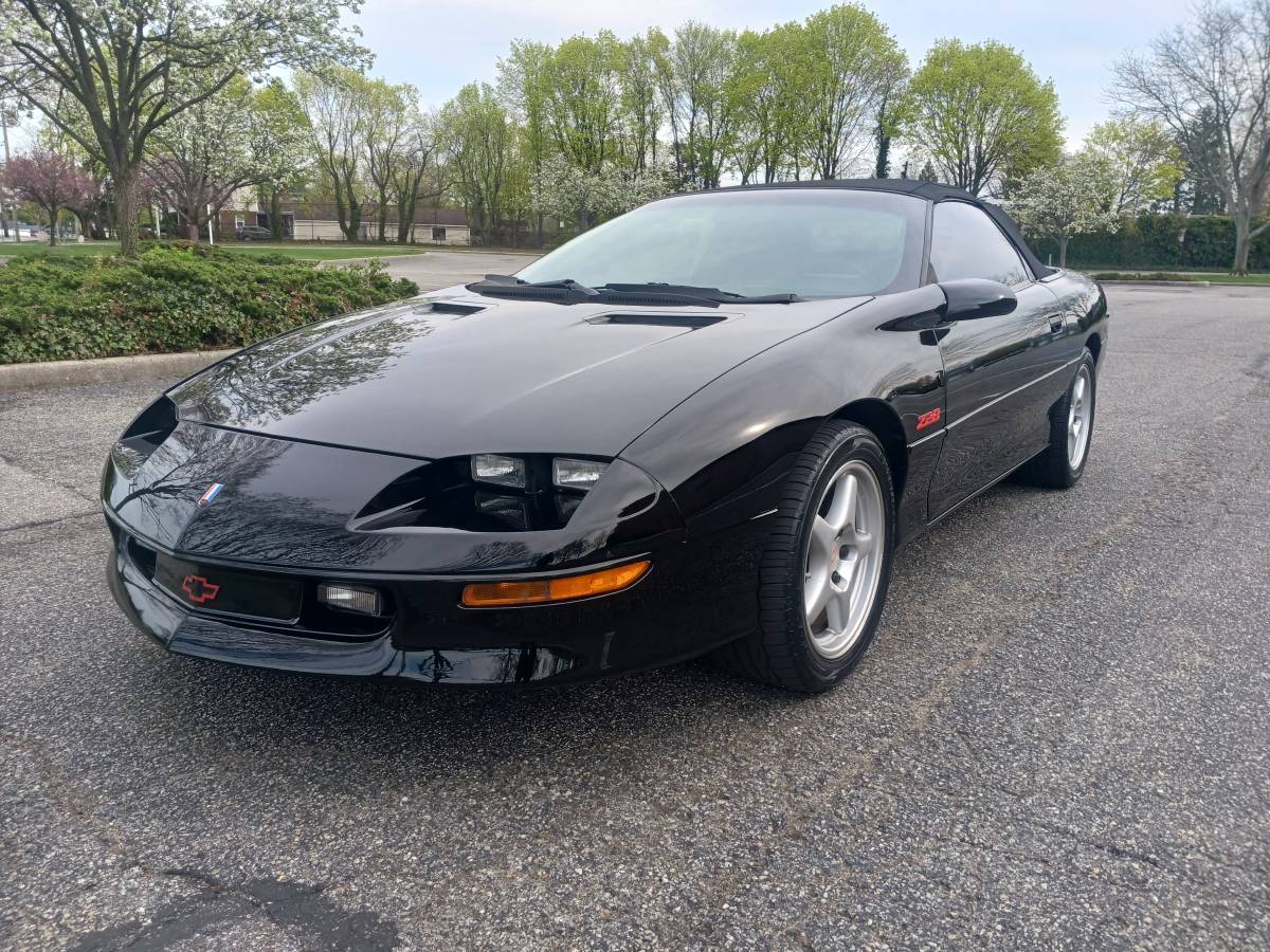 Chevrolet-camaro-z28-convertible-1994-black-1