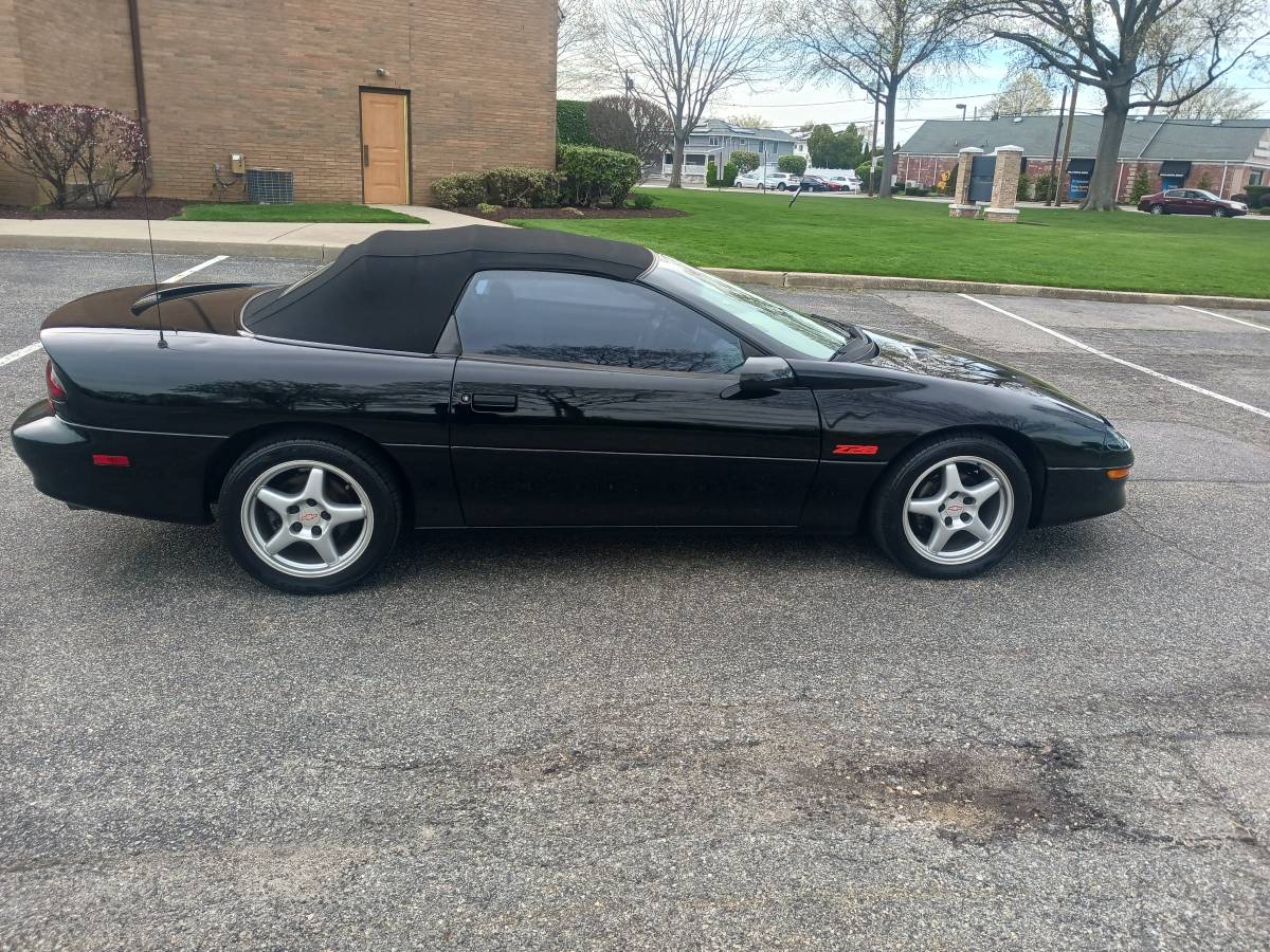 Chevrolet-camaro-z28-convertible-1994-black-7