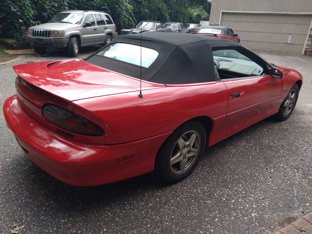 Chevrolet-camaro-z28-convertible-1995-red-10
