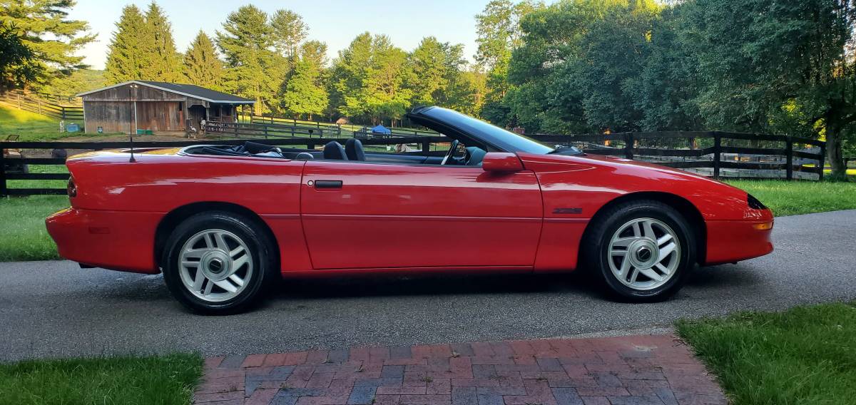 Chevrolet-camaro-z28-convertible-1995-red-15