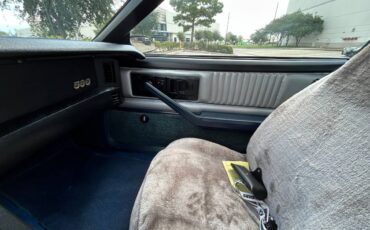 Chevrolet-camaro-z28-pace-car-1982-3