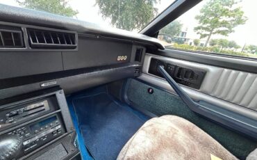 Chevrolet-camaro-z28-pace-car-1982-4