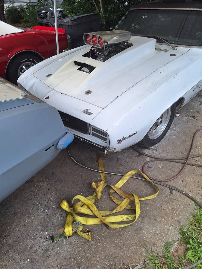 Chevrolet-camaro.-z28-1969-custom-4