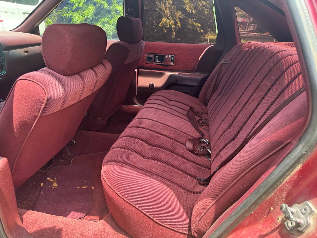 Chevrolet-cape-1994-red-3