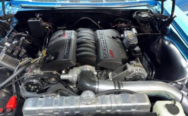 Chevrolet-caprice-1966-blue-2