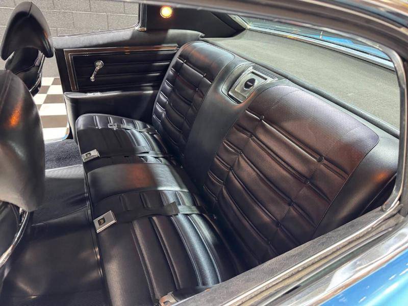 Chevrolet-caprice-1966-blue-3