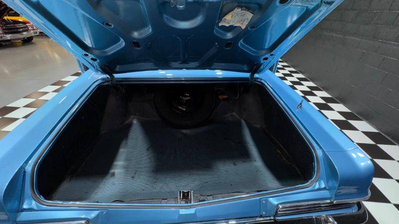 Chevrolet-caprice-1966-blue-4