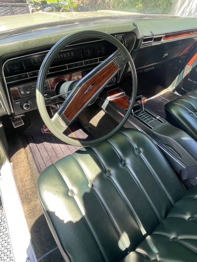 Chevrolet-caprice-1969-green-12