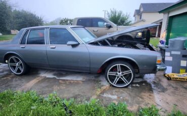 Chevrolet-caprice-1985-grey-2