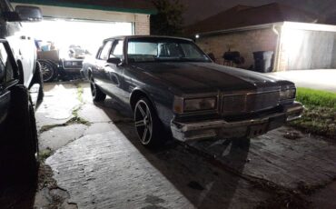 Chevrolet-caprice-1985-grey-4