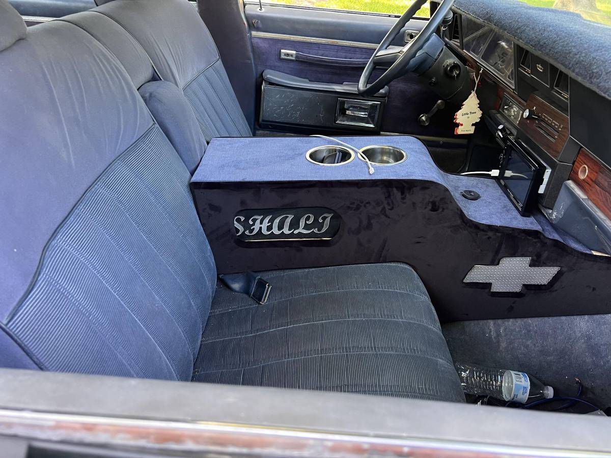 Chevrolet-caprice-1985-grey-9