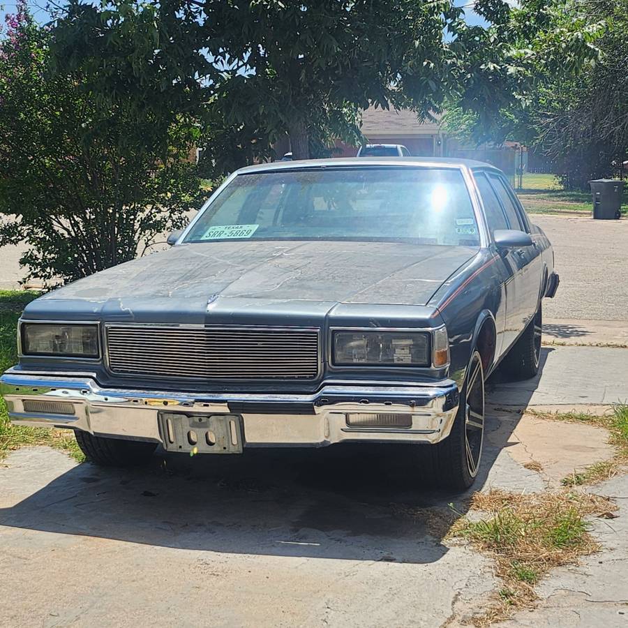 Chevrolet-caprice-1985-grey