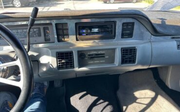 Chevrolet-caprice-1991-grey-8