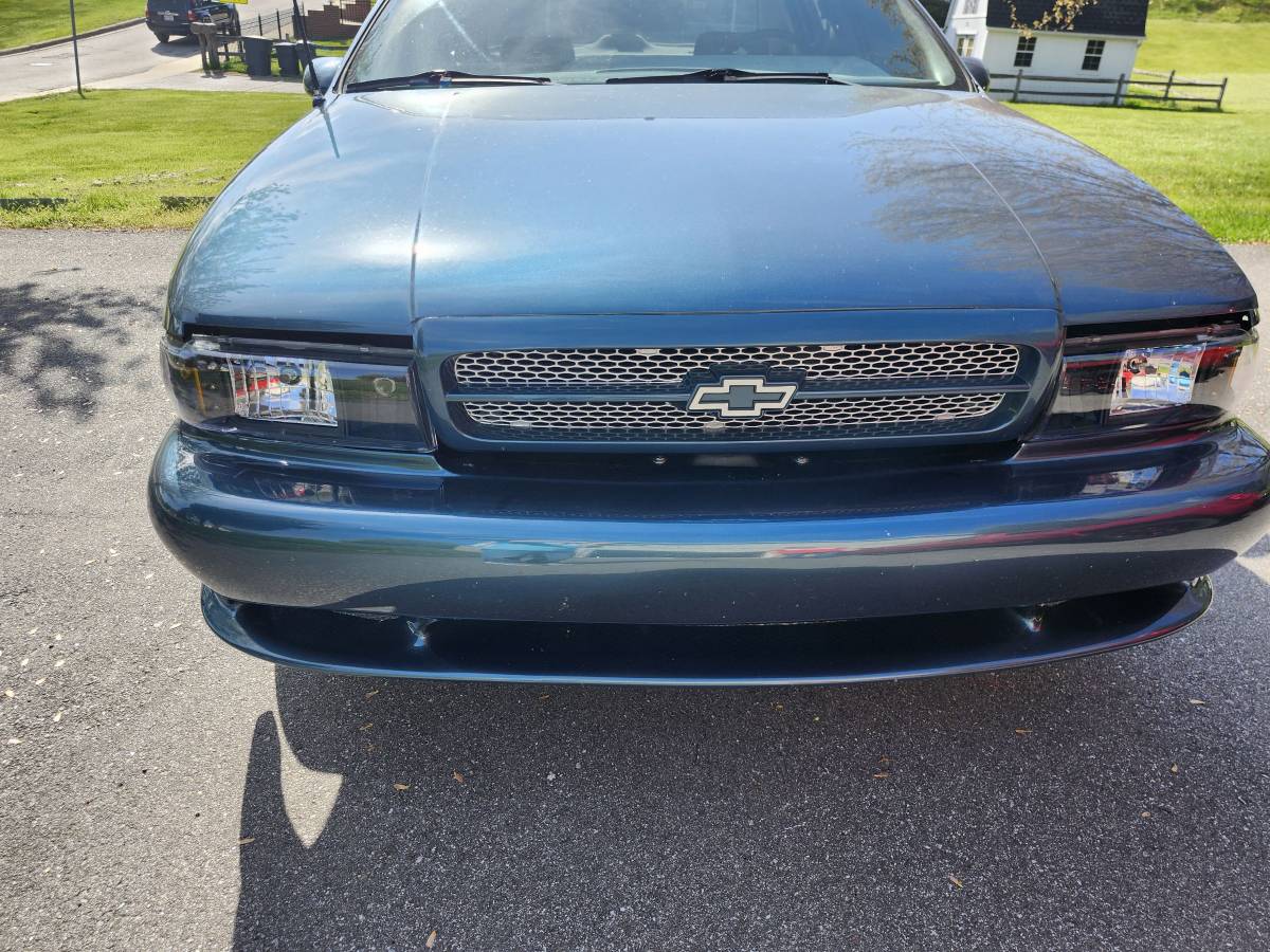 Chevrolet-caprice-1993-blue-2