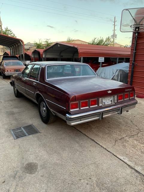 Chevrolet-caprice-classic-1984-red-1