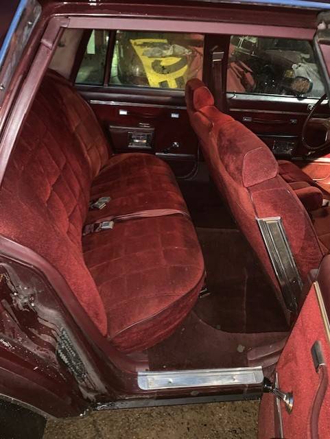 Chevrolet-caprice-classic-1984-red-14