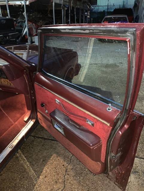 Chevrolet-caprice-classic-1984-red-15