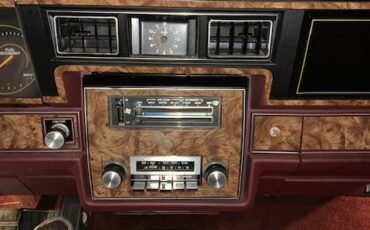Chevrolet-caprice-classic-1984-red-17