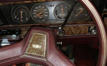 Chevrolet-caprice-classic-1984-red-19