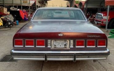 Chevrolet-caprice-classic-1984-red-2