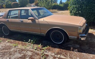Chevrolet-caprice-classic-1988-brown