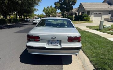 Chevrolet-caprice-classic-1991-silver-1