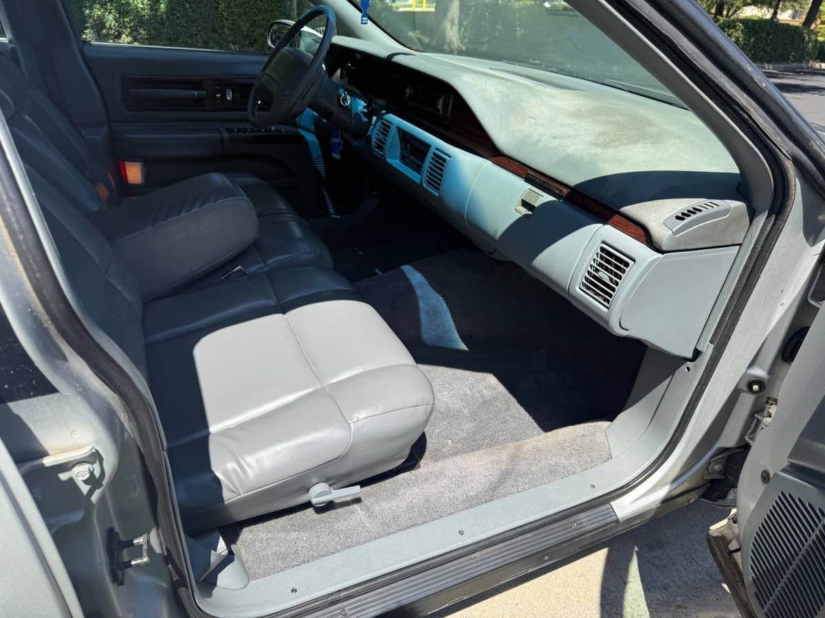 Chevrolet-caprice-classic-1991-silver-14