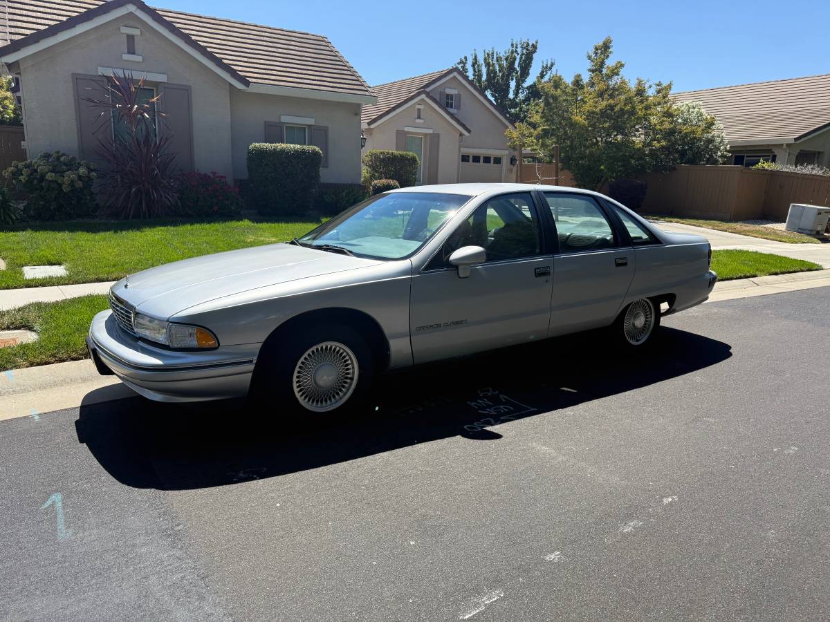Chevrolet-caprice-classic-1991-silver-7