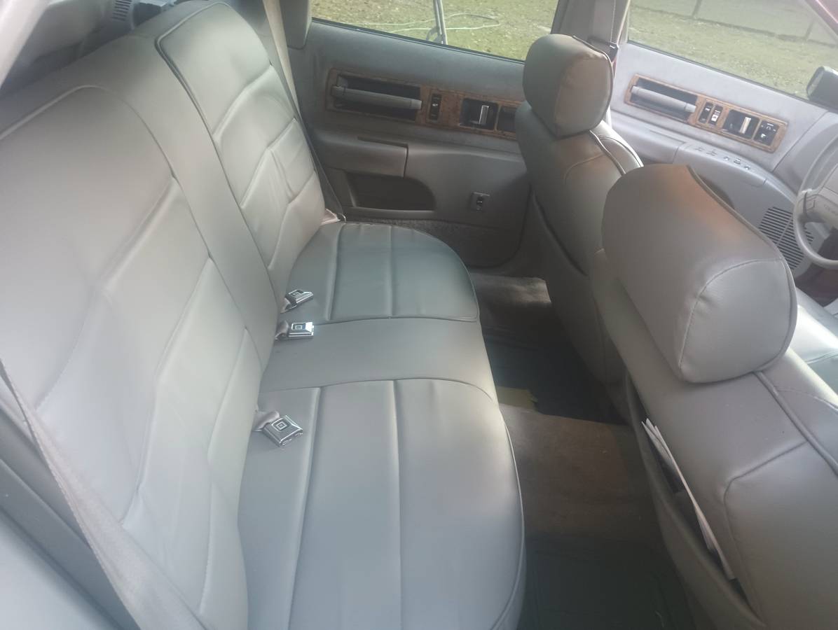 Chevrolet-caprice-classic-1992-red-11