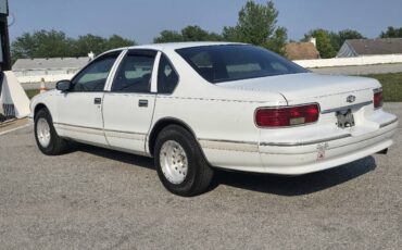 Chevrolet-caprice-classic-1995-white-13