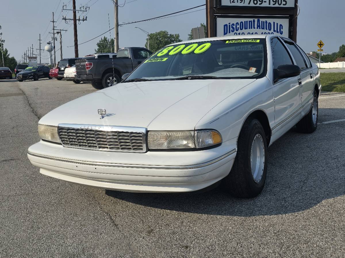 Chevrolet-caprice-classic-1995-white-2