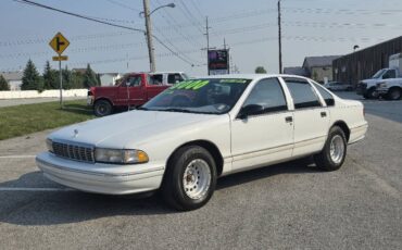 Chevrolet-caprice-classic-1995-white-4