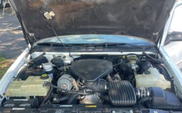 Chevrolet-caprice-classic-1995-white-9