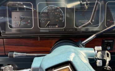 Chevrolet-caprice-classic-brougham-f41-1987-white-7