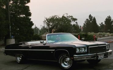 Chevrolet-caprice-classic-convertible-1975-blue-3