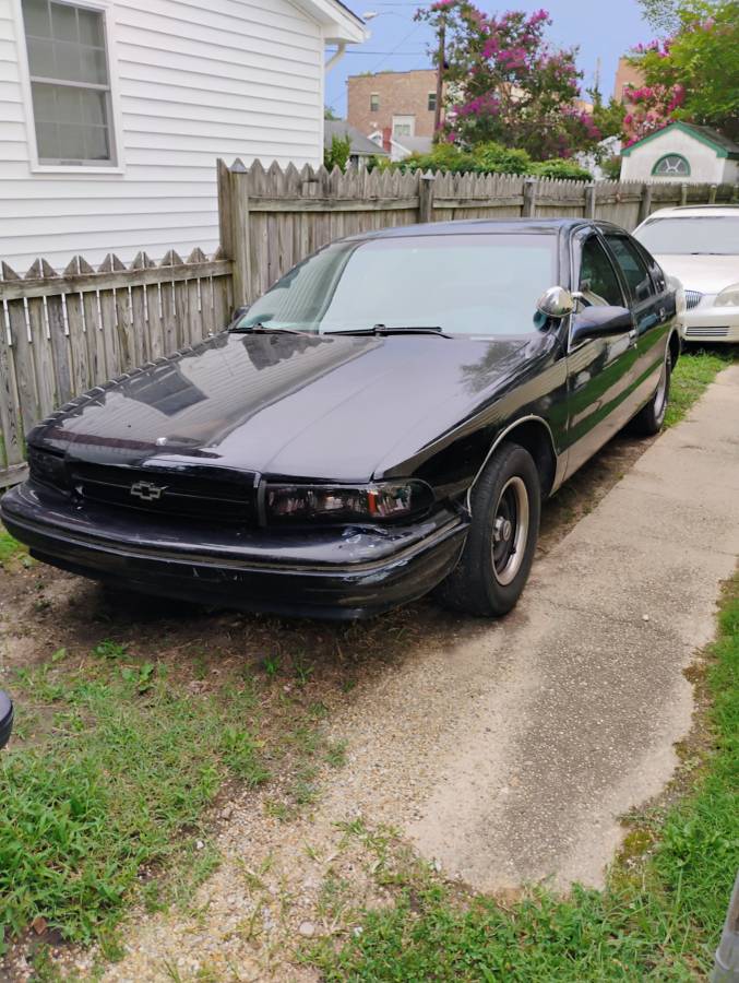 Chevrolet-caprice-ss-1995-black